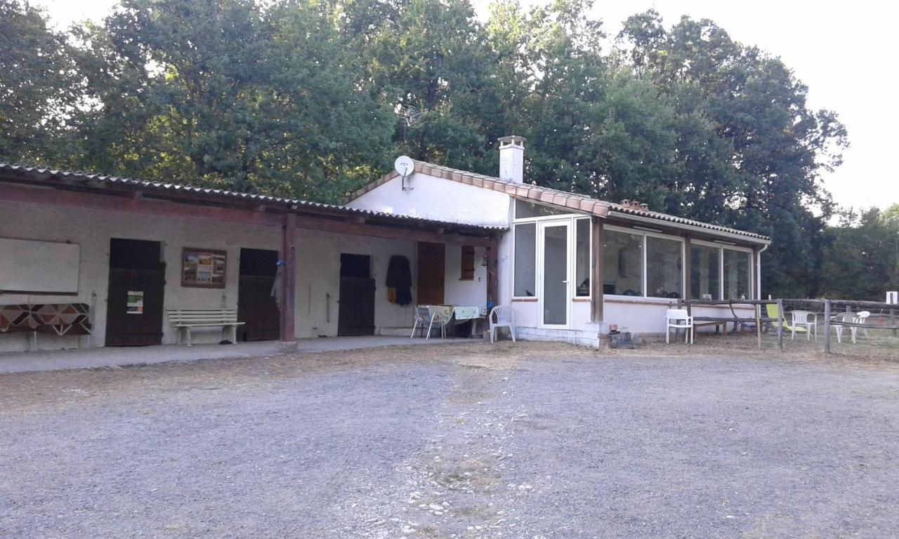 Ferme Equestre Des Abrons Vila Pailloles Exterior foto