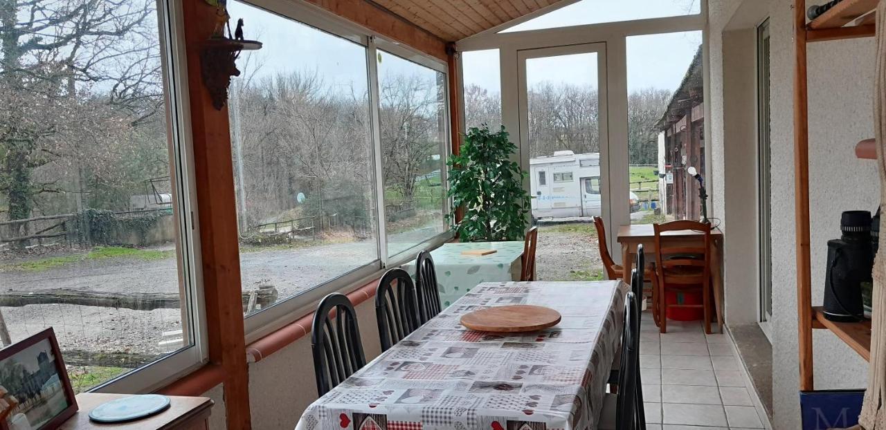 Ferme Equestre Des Abrons Vila Pailloles Exterior foto